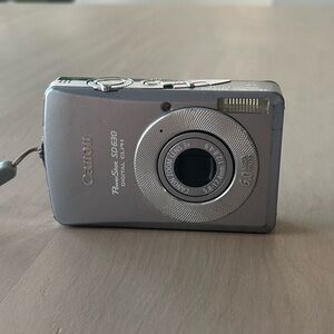 Canon PowerShot SD630 Digital Elph 6.0 MP 4x Zoom Digital Camera